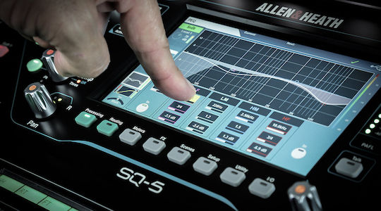 Allen & Heath SQ-6 24 XLR Inputs Case Bundle I