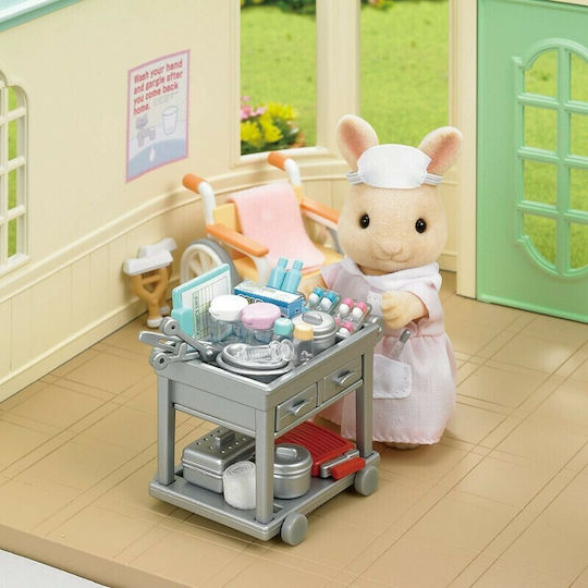 Epoch Toys Country Nurse Set Sylvanian Families for 3+ Years (Miscellaneous Designs)
