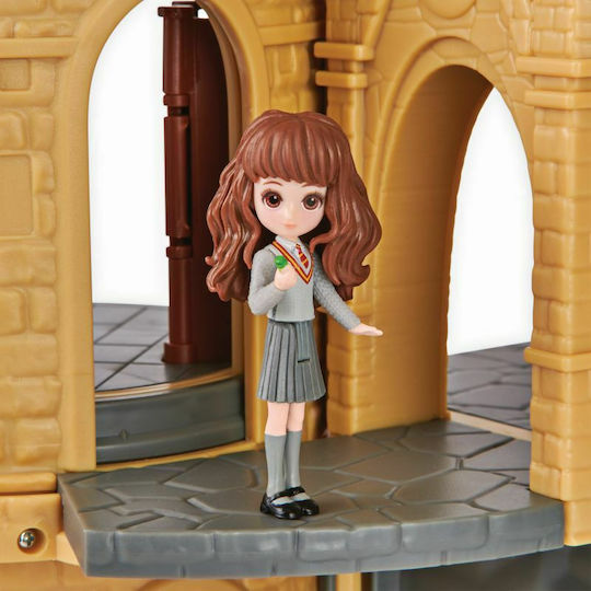 Spin Master Harry Potter Castle Hogwarts Plastic Dollhouse
