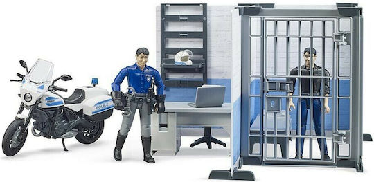 Bruder Police Station with Policeman Motorcycle & Thief for 4+ Years (Miscellaneous Designs)
