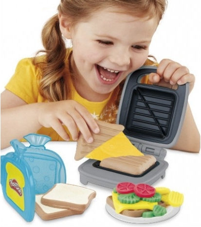 Hasbro Play-Doh Plasticine Game Kitchen Creations Cheesy Sandwich For 3+ Years 7pcs
