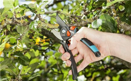 Gardena Comfort Ножица за подрязване с Максимален Диаметър на Рязане 24мм