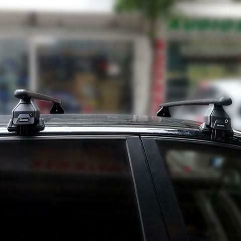 Menabo Aluminum Car Roof Bars 130cm for Nissan Leaf 5D for Cars with Factory Bars Set with Roof Rack Legs Silver