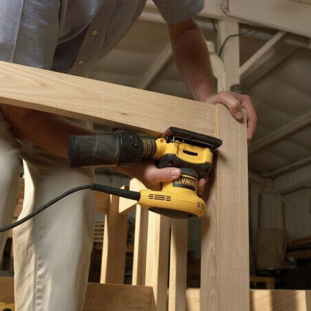 Dewalt Polizor orbital cu sistem de aspirare