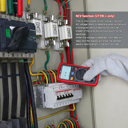 Uni-T Multimetru digital cu Buzzer cu Măsurare AC / DC / Rezistență / Capacitate / Temperatură UT39C+