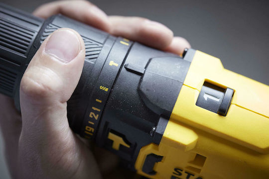Stanley SFMCK465D2S Set Mașină de găurit cu impact & Șurubelniță cu impact 18V cu 2 baterii 2Ah și husă