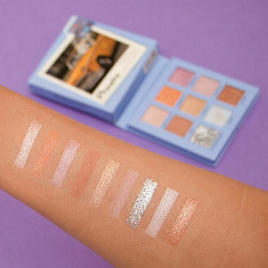 Revolution Beauty Friends Eye Shadow Palette in Solid Form Phoebe