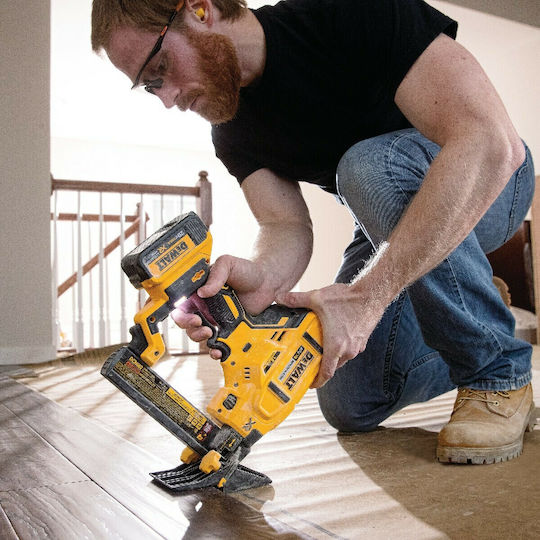 DEWALT Battery Brad Nailer Gun DCN682N 18V Solo for Nails