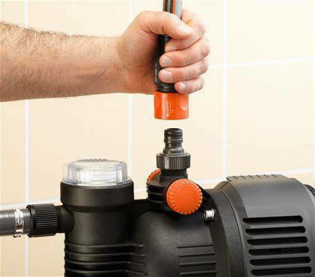 Gardena 01754-20 Einstufig Einphasig Wasserdruckpumpe mit Behälter 24 Liter 850W