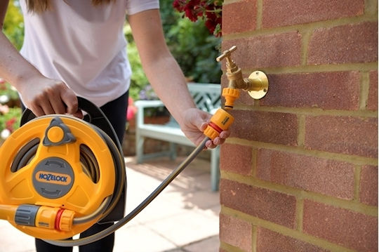 Hozelock Micro Reel Garden Hose Box With 10m Hose With Rewind Handle