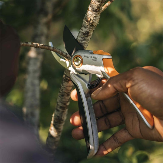 Fiskars Plus Bypass P531 Baumschere Länge 21cm mit Maximalem Schnittdurchmesser 24mm
