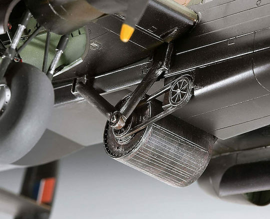 Revell Planes Series Lancaster B.III "DAMBUSTERS" Φιγούρα Μοντελισμού Αεροπλάνο 224 Κομματιών σε Κλίμακα 1:72 29.5x42.8εκ.
