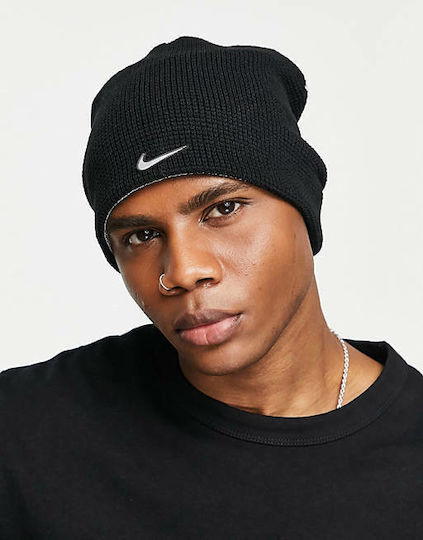 Beanie Beanie Knitted in Black color