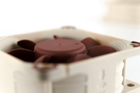Noctua NF-A6x25 5V Case Fan 60mm 3000rpm Without LED Lighting And 4-Pin PWM Connection Brown