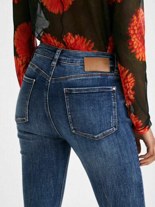 Blugi de damă cu croială skinny