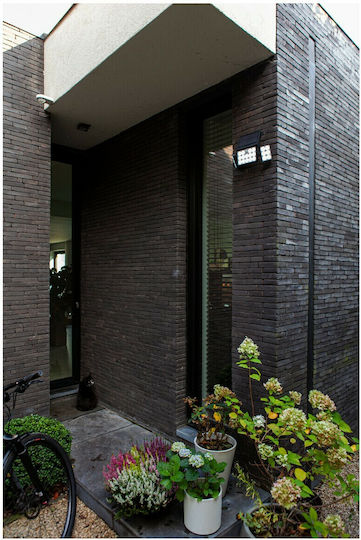 Lutec Tuda Wall Mounted Solar Light 7.4W 1500lm Warm to Cool White with Motion Sensor IP44 20.9cmx11.7cmx32.1cmcm