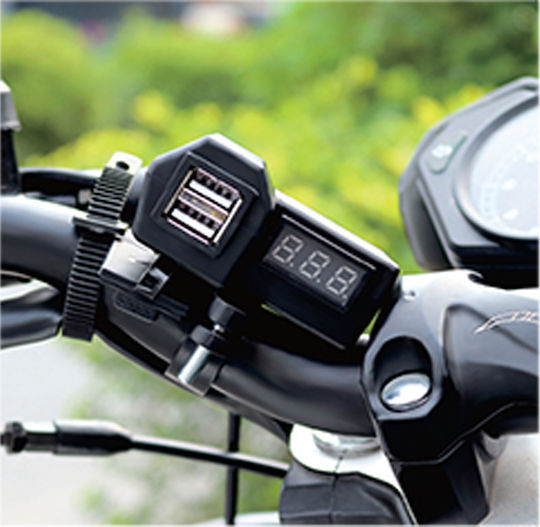 Cartech Φορτιστής Μοτοσυκλέτας 3.4A με Θύρες: 2xUSB με Βολτόμετρο