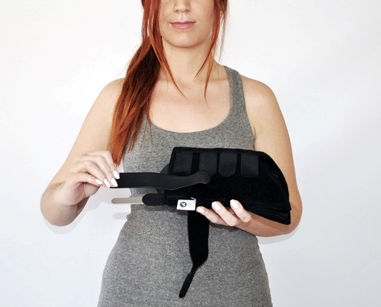 2S Paramedical 10.07.014 Unterarm Schiene mit Daumen Neopren in Schwarz Farbe