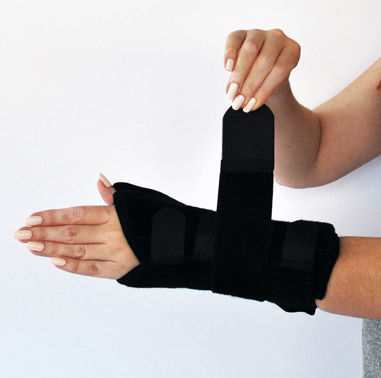 2S Paramedical 10.07.014 Unterarm Schiene mit Daumen Neopren in Schwarz Farbe