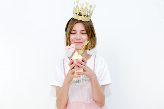 PartyDeco Sweet Love Party Headband with Theme "Marriage" KRN7-019B