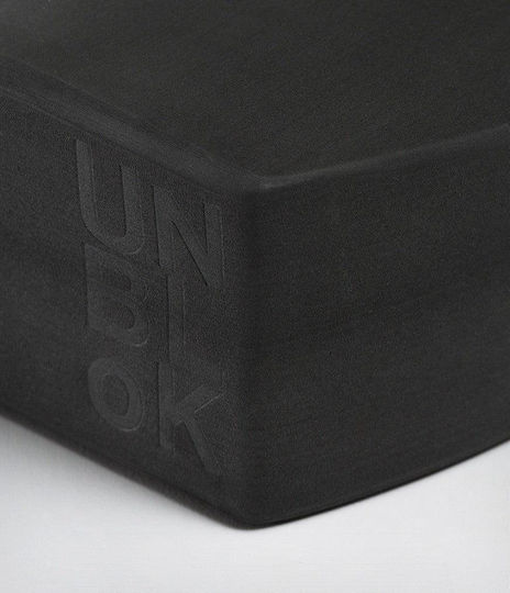 Manduka Unblok Recycled Foam Block Yogablock Donner in Schwarz Farbe