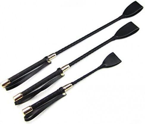 Naughty Toys Paddle Μαστίγιο Ιππασίας Με Χρυσές Μεταλλικές Επενδύσεις 30cm σε Μαύρο Χρώμα