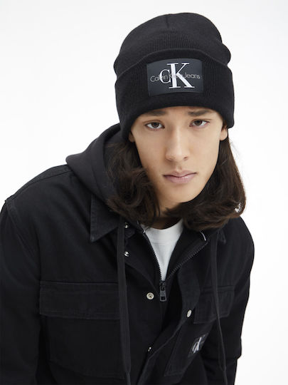 Beanie Beanie with Rib Knit in Black color
