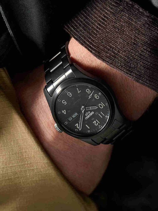 Seiko 5 Sports Stealth Watch Automatic with Metal Bracelet Seiko 5 Sports Stealth Watch Automatic with Metal Bracelet