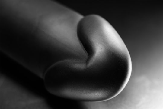 Tom of Finland Vibrating Plug Anal Plug with Vibration XLarge Black 15.2cm