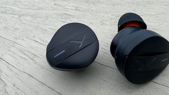 BeyerDynamic Free Byrd In-Ear Bluetooth-Freisprecheinrichtung Kopfhörer mit Schweißresistenz und Ladeetui Schwarz