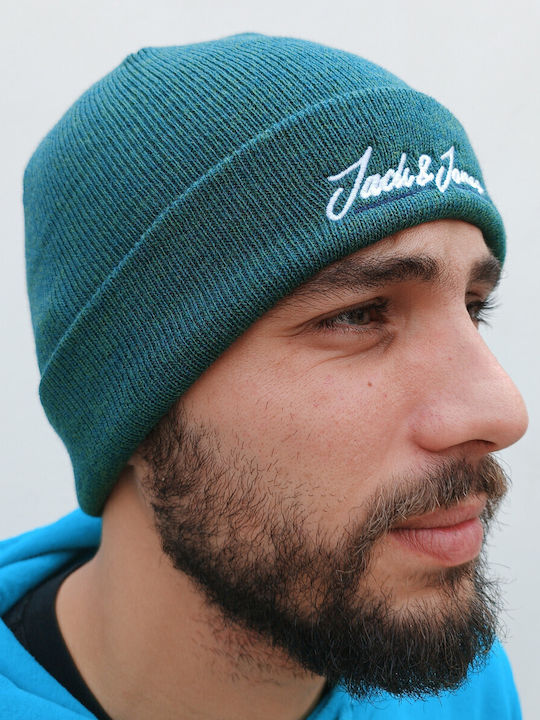 Beanie Beanie Knitted in Green color