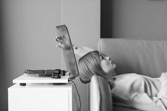 Pro-Ject Audio T1 + Ortofon OM5e Turntables White