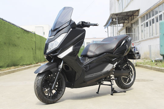 WheelnWater e-Striker Scooter Electric Putere 5000W Autonomie 250km 90Ah Negru Culoare