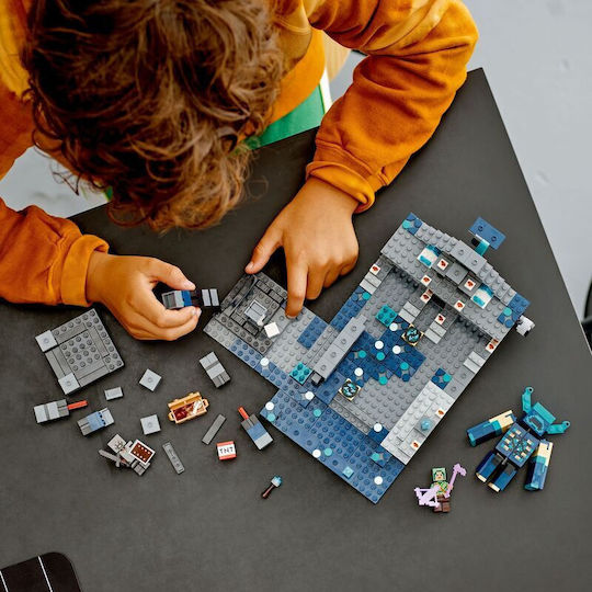 LEGO Minecraft The Deep Dark Battle για 8+ Ετών 584τμχ