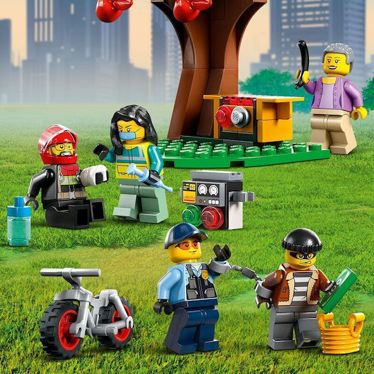 LEGO City Emergency Vehicles HQ за Възраст 6+
