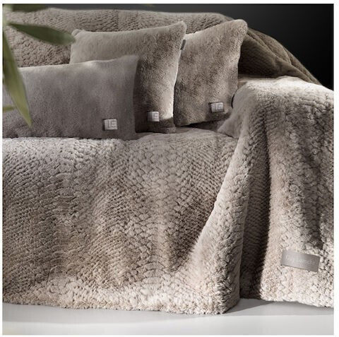 Armchair Throw Crusty Mink 130x170 Cm + Decorative Pillowcase 45x45 Cm Guy Laroche