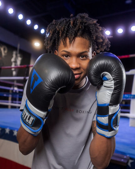 Title Boxing Platinum Perilous Mănuși de box din piele naturală pentru competiție negre