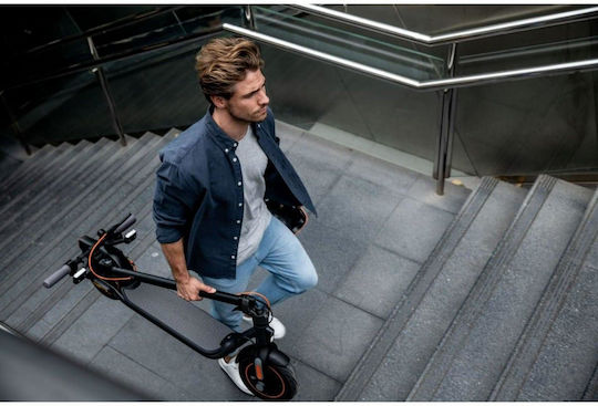 Ninebot F40I Electric Scooter with 25km/h Max Speed and 40km Autonomy in Black Color