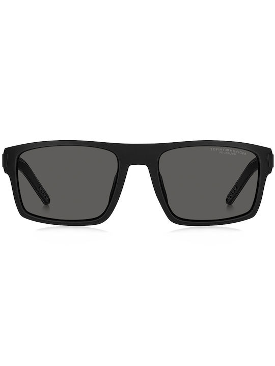 Tommy Hilfiger Sonnenbrillen mit Schwarz Rahmen und Schwarz Linse TH1977/S 003/M9