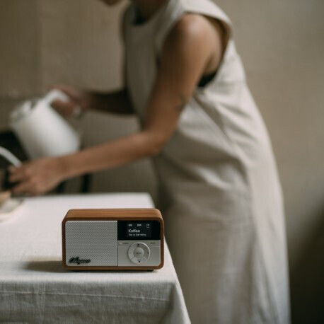 Sangean DDR-7X Tabletop Radio Rechargeable DAB+ with Bluetooth Light Wood