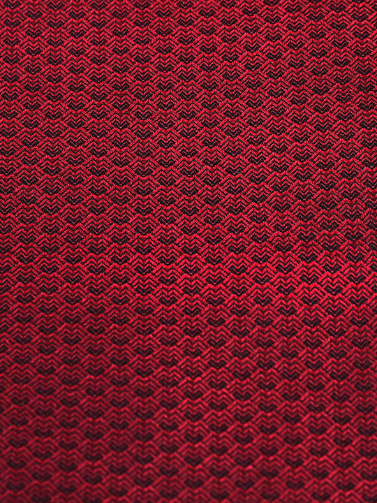 Pocket Square with Micro Pattern in Burgundy Vardas Bordeaux