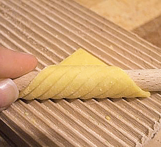 Kuchenprofi Wooden Kitchen Rolling Pin Set with Baking Mold 18cm 2 Pieces