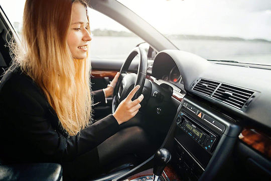 Sony Auto-Audiosystem 1DIN (Bluetooth/USB) mit Abnehmbares Bedienfeld