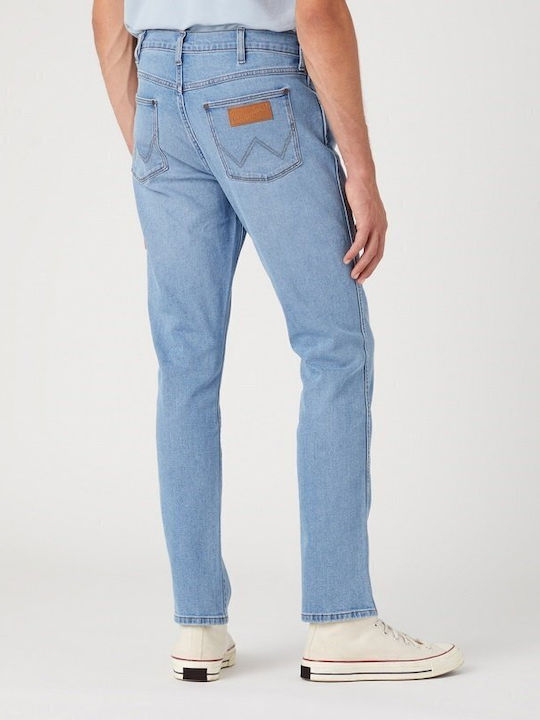 Wrangler Pantaloni de Bărbați din Jean în Croială Slim Albastru deschis