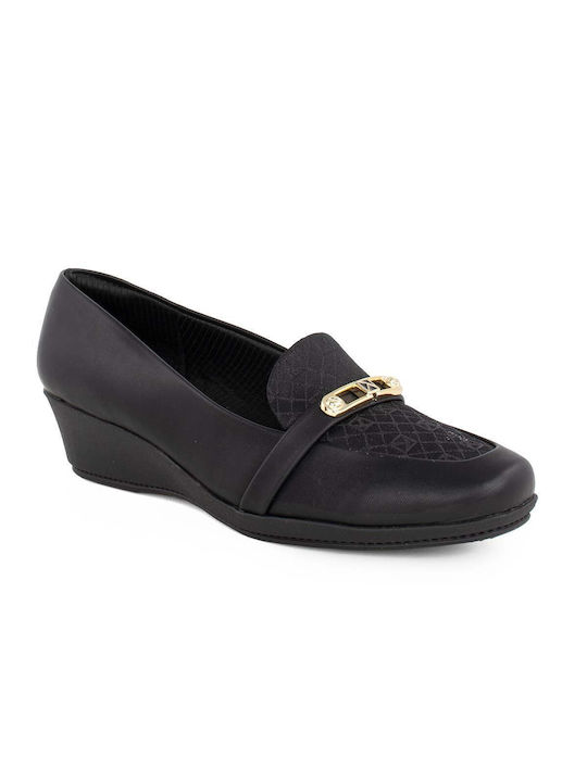 Piccadilly Women's Moccasins in Black Color