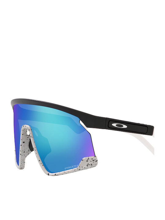 Oakley Bxtr Unisex Sunglasses with Black Plastic Frame and Light Blue Lens OO9280-03