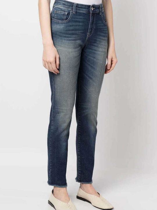 Women's Jeans Pants in Straight Leg Style