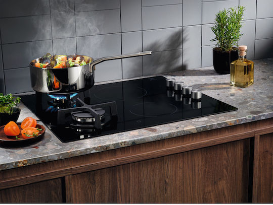 Electrolux Εστία Υγραερίου & Ρεύματος Αυτόνομη 58x51εκ.