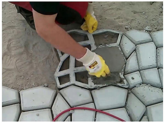 Plastic Mold for Garden Flooring 50x48cm