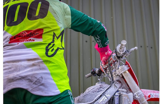 Muc-Off Deep Scrubber Gloves